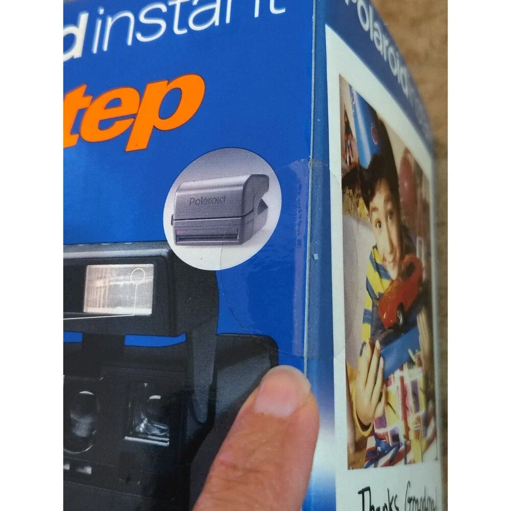 New Vintage POLAROID One Step Instant 600  Camera  Sealed Collector